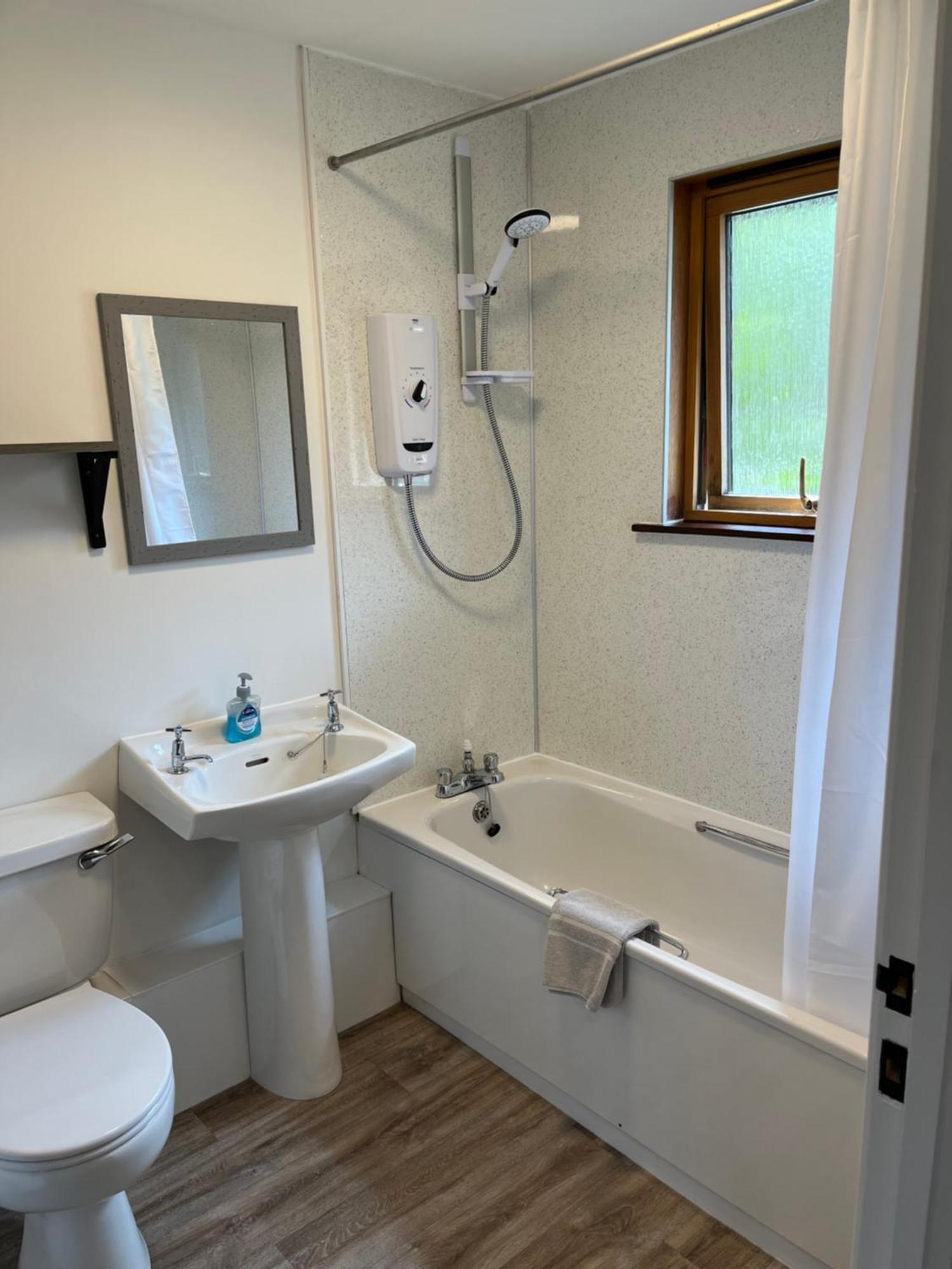 Вилла The Wee Hoose Near Loch Ness, Private Garden, Private Parking Друмнадрочит Экстерьер фото